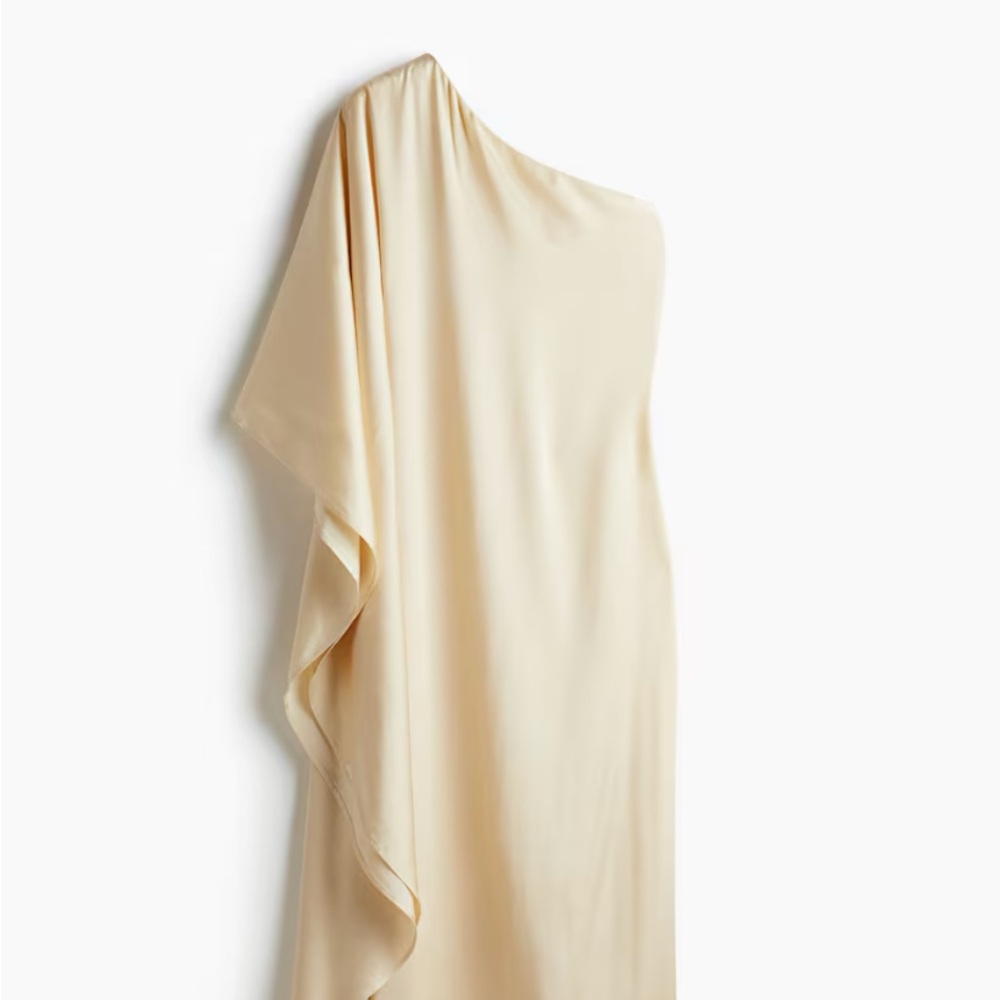 Kaftan in creamy yellow. Maxi dress for special occasions. Wore once- a wedding - Picture 5 of 6